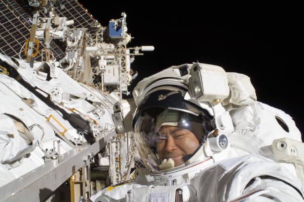Interview exclusive de l'astronaute qui a vécu dans la Station spatiale internationale pendant un an